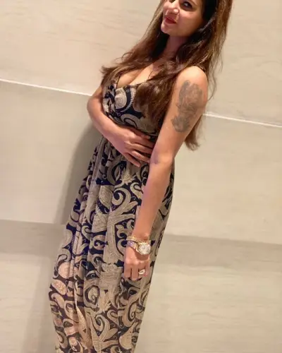 Tapan Escort
